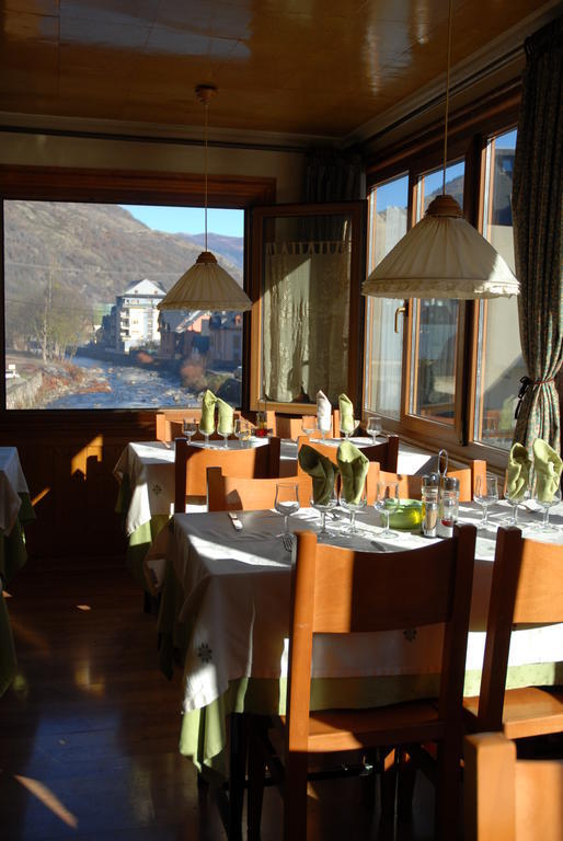 Hotel Europa Les Kültér fotó
